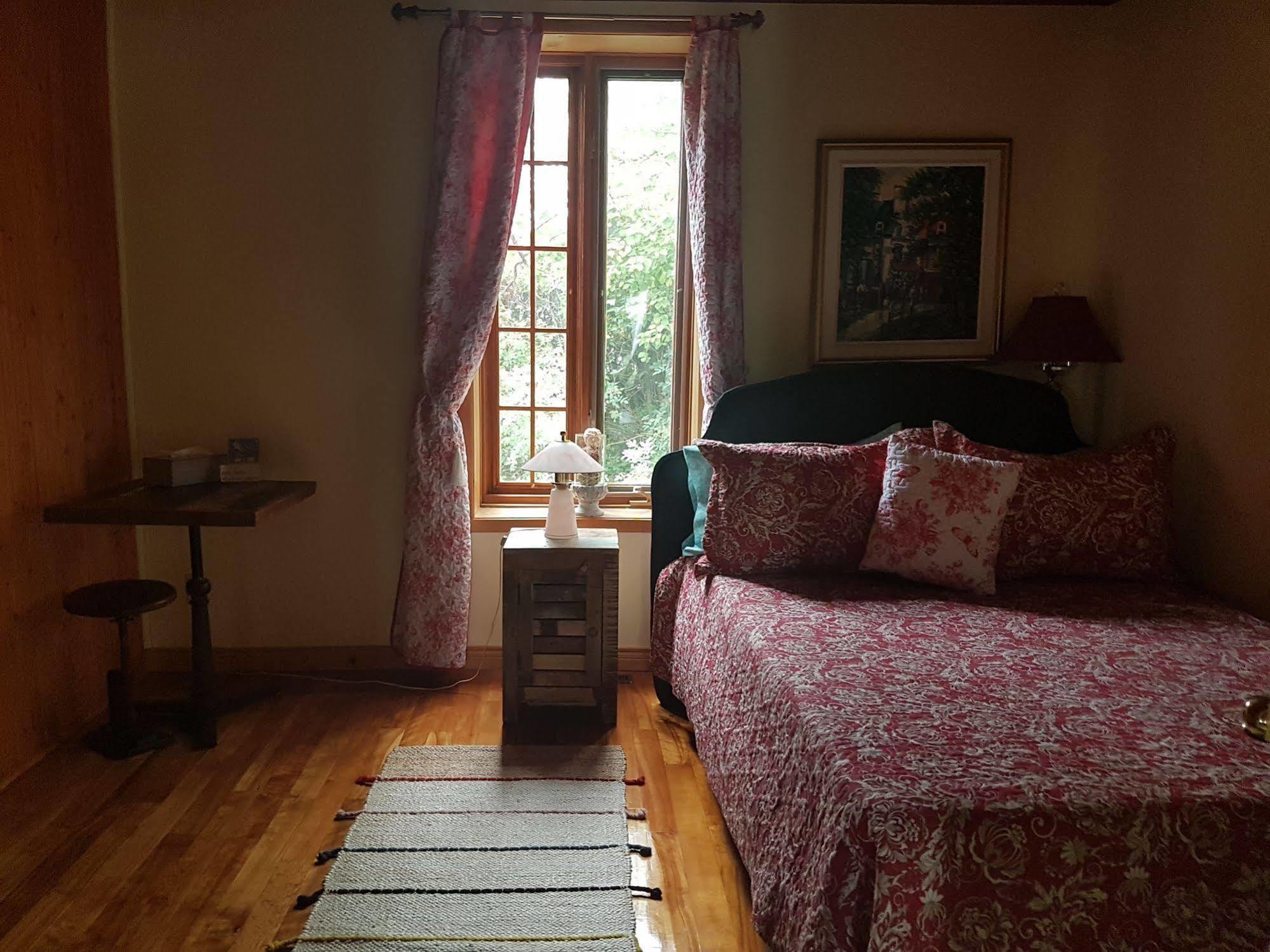 Gite Au Vieux Pommier Tadoussac Eksteriør bilde